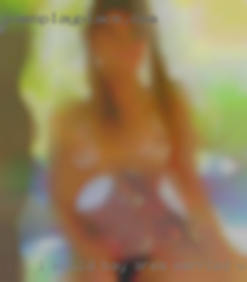 I would Bay area married woman love to have sex by the pool.