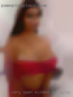 Very open swinging couples minded and discreet.